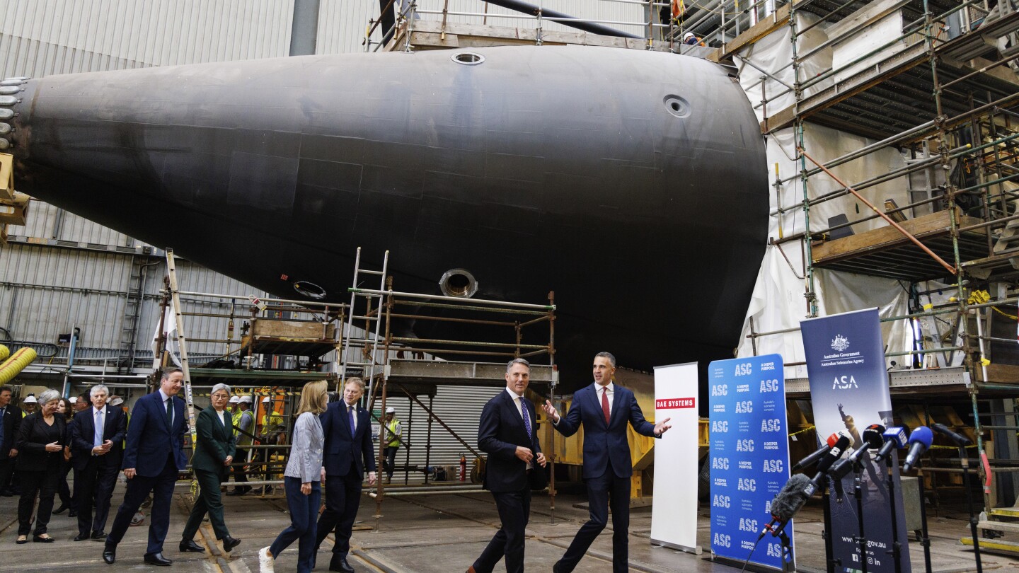 Um acordo de US$ 3 bilhões com o Reino Unido aproxima a Austrália de ter uma frota de submarinos movidos a energia nuclear