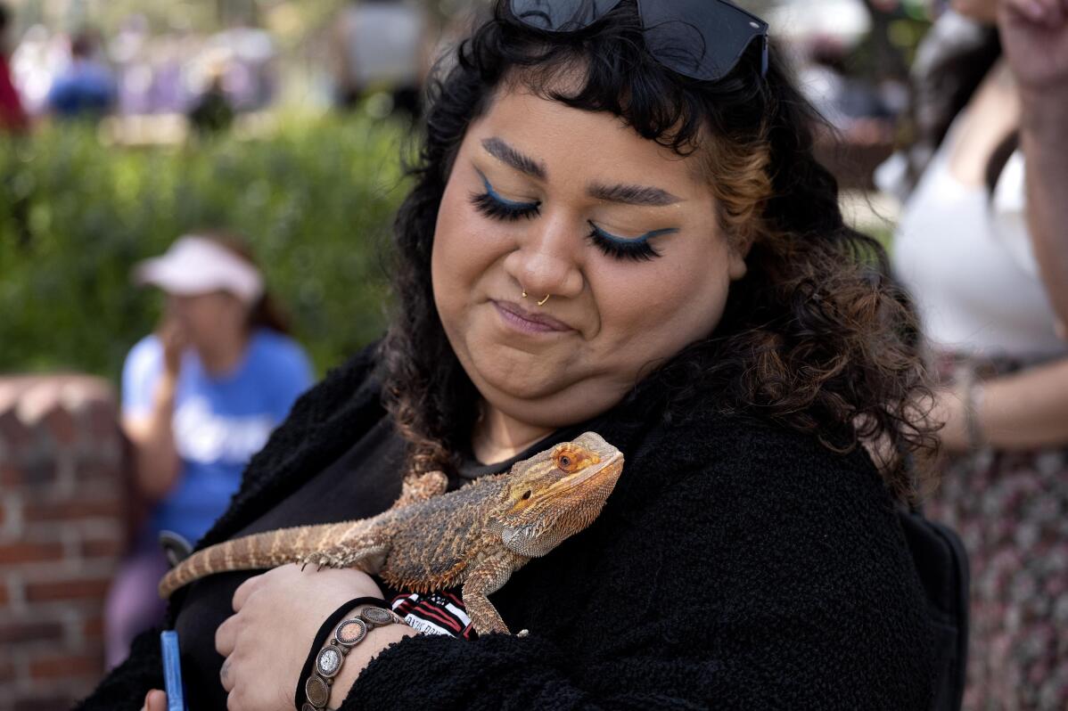 APWeek in Pictures Global / April 8 14, 2023 AP News