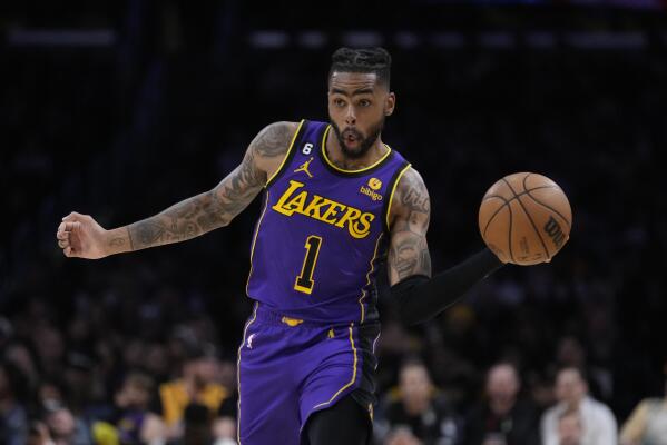D'Angelo Russell Scores 28 Points in Return, Lakers Beat Raptors