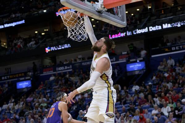 Watch JaVale McGee score 8 points in 5 minutes in his first
