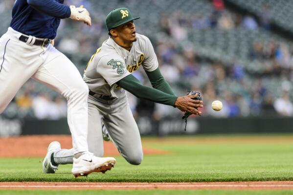 Mariners win big against A's for second night in a row