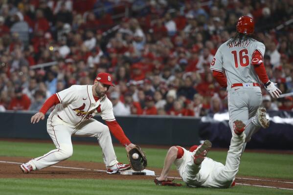 Cardinals face unfamiliar future without Albert Pujols, Yadier Molina  wearing red - The Boston Globe