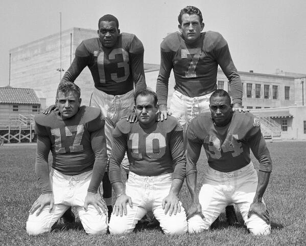 FILE - In this Dec. 19, 1948, file photo, Cleveland Browns