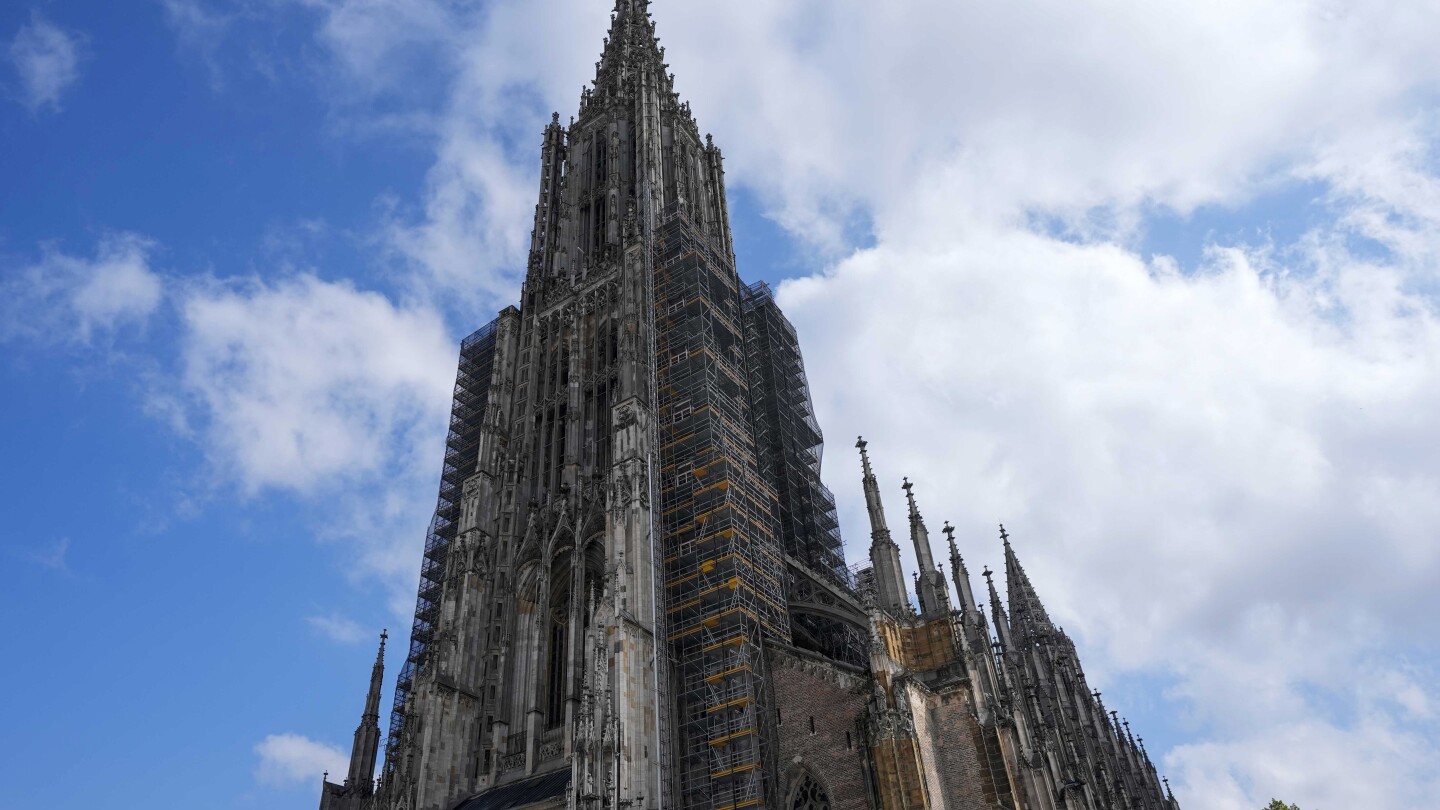 Ulm's Münster May Lose Tallest Church Title
