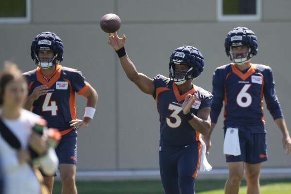 Russell Wilson throws TD pass before Cardinals mount comeback to beat Broncos  18-17 – Western Kansas News