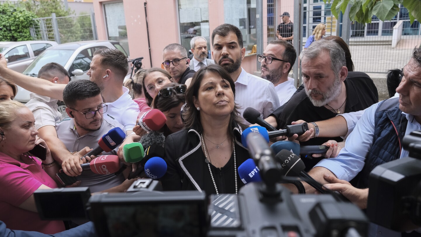 La cour d’appel albanaise confirme la peine de prison du maire de la minorité grecque, augmentant les tensions avec Athènes