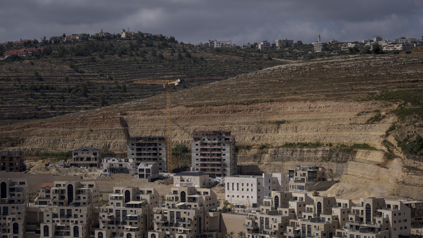 ЙЕРУСАЛИМ AP — Населението на израелските заселници в окупирания Западен
