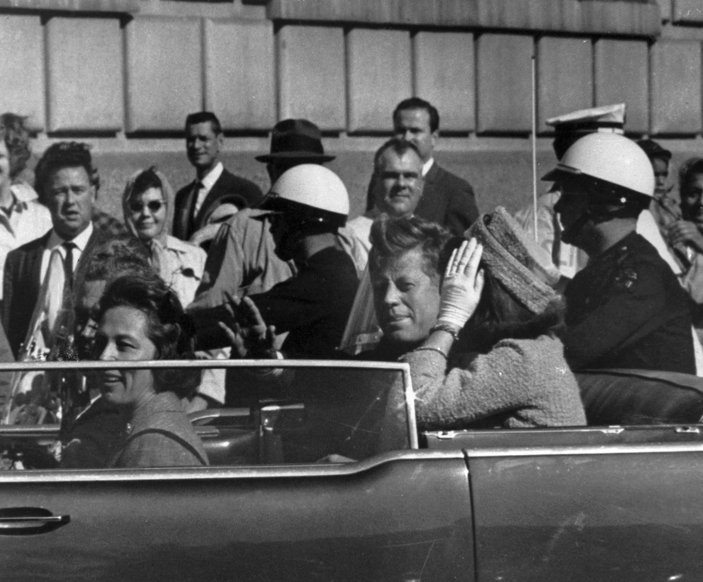 COINCIDENCE? WE THINK NOT! When Hitler-praising felon Donald Trump talked to his good friend and former KGB boss Vladimir Putin yesterday, Trump also released files claiming that the very nice KGB was not involved in the murder of JFK. Expect total whitewash of the Russian terror regime in 3…2…1… ⚠️