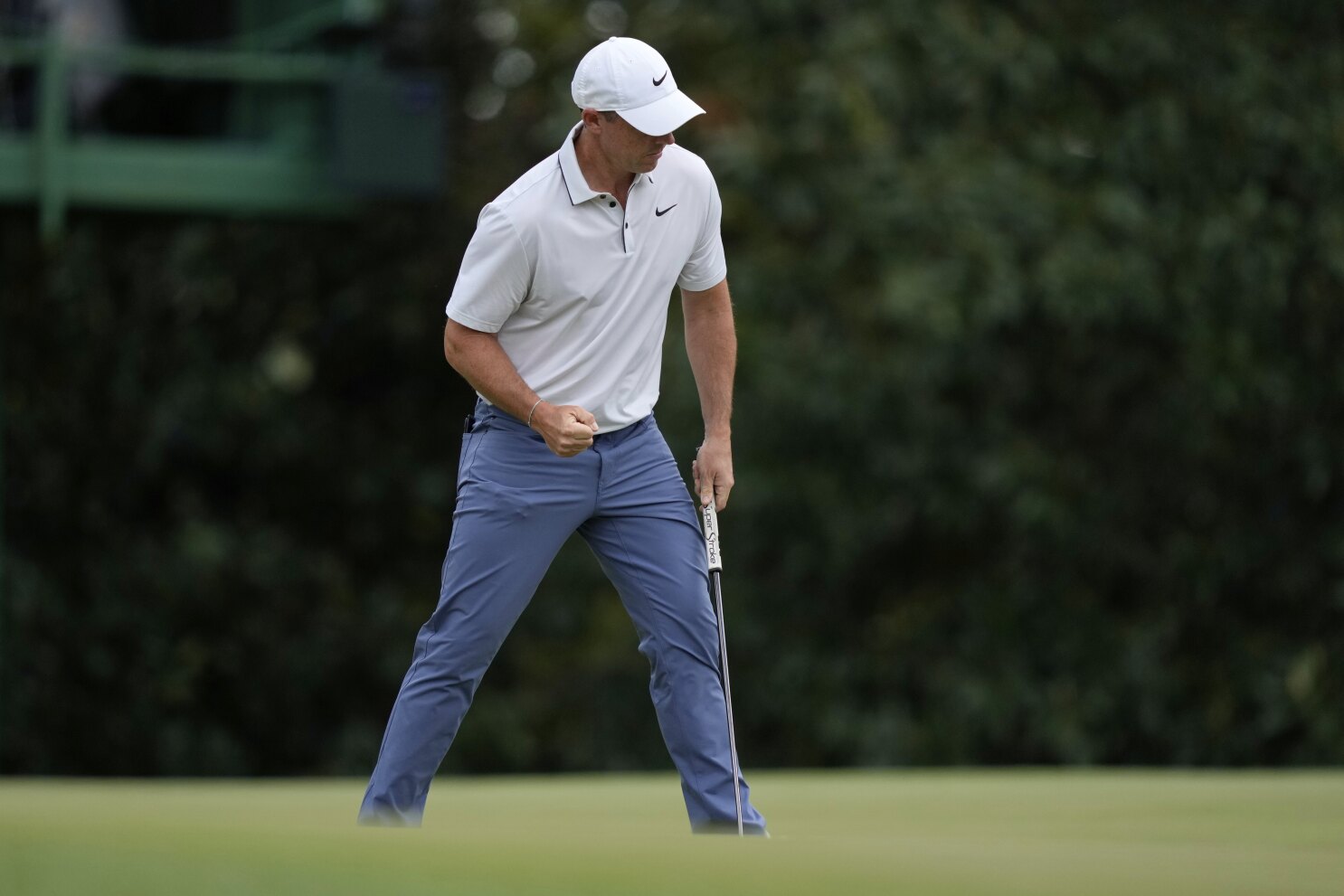 Rory McIlroy has masterful start at Augusta and closes in on career Grand Slam