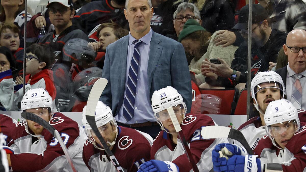 Avalanche coach Jared Bednar signs extension through '26-27 | AP News