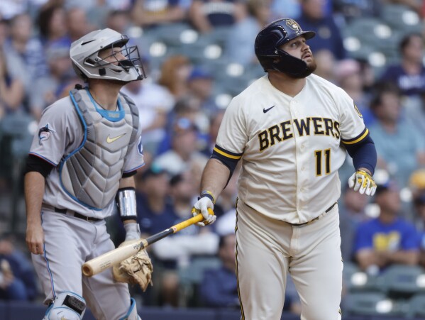 Tyrone Taylor drives in two runs as Brewers take series over Marlins
