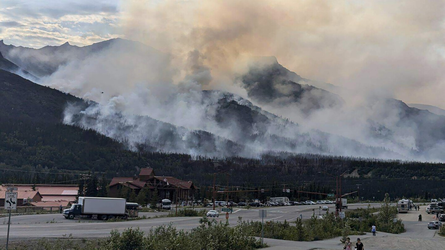Wildfire forces Alaska's Denali National Park to temporarily close entrance