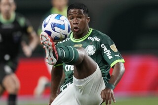 FILE - Endrick of Brazil's Palmeiras controls the ball during a Copa Libertadores quarterfinal second leg soccer match against Colombia's Deportivo Pereira at Allianz Parque stadium in Sao Paulo, Brazil, Wednesday, Aug. 30, 2023. Endrick, who will join Real Madrid in 2024, scored 10 goals in 30 matches for Palmeiras in the Brazilian league before the final round was played. (AP Photo/Andre Penner, File)