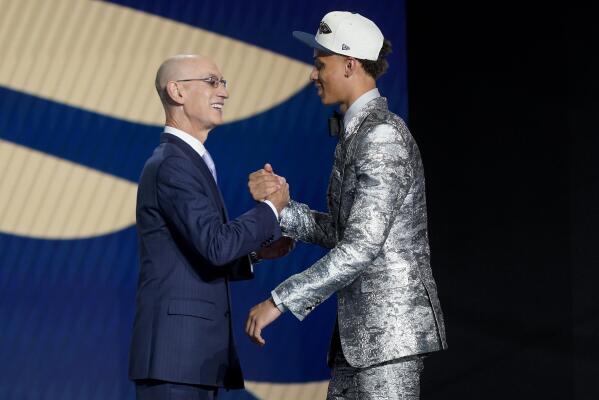 Pelicans take Lakers' first-round pick, will select No. 8 overall