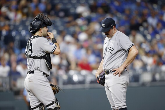 Reeling Yankees show frustration at end of disappointing trip