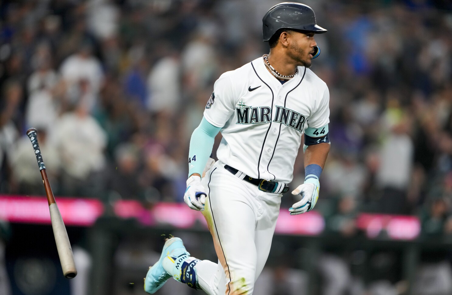 Mariners CF Julio Rodríguez out of lineup for second straight day