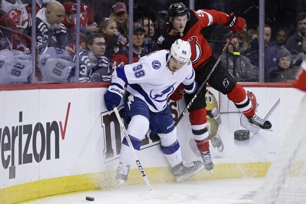 Lightning beat Devils 4-1 to open 2-game set in New Jersey
