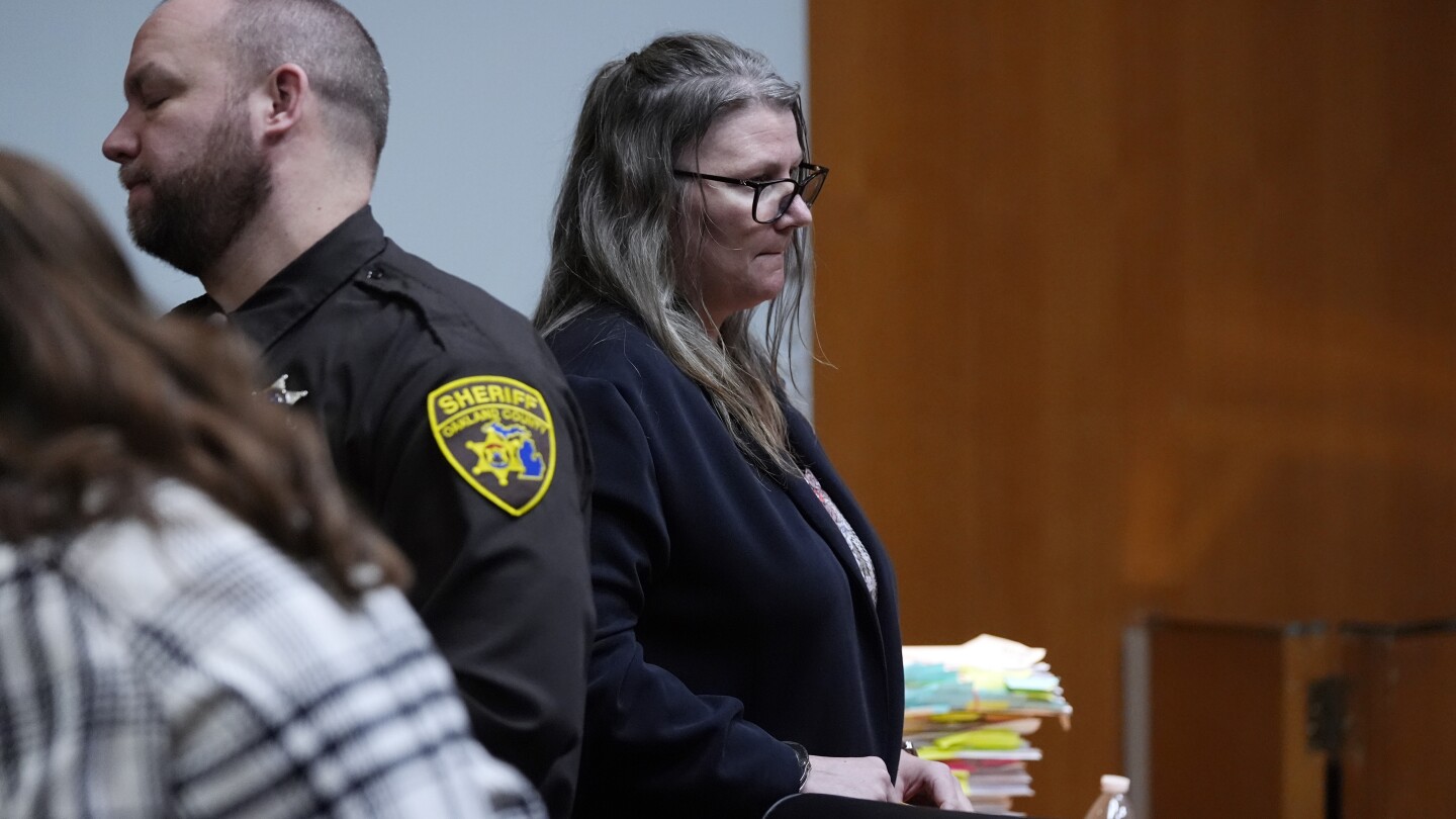 Съдебните заседатели ще заведат дело за непредумишлено убийство срещу майката на стрелеца в училище в Мичиган