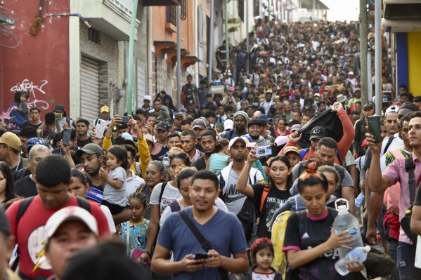 FILE - Migrants begin their journey north in hopes of reaching the U.S. border, in Tapachula, Chiapas state, Mexico, April 23, 2023. Mexico President Andrés Manuel López Obrador and Guatemala President Bernardo Arévalo met Friday, May 17, 2024, in this Mexican border city to tackle issues of shared interest, foremost among them immigration. (AP Photo/Edgar Hernandez Clemente, File)