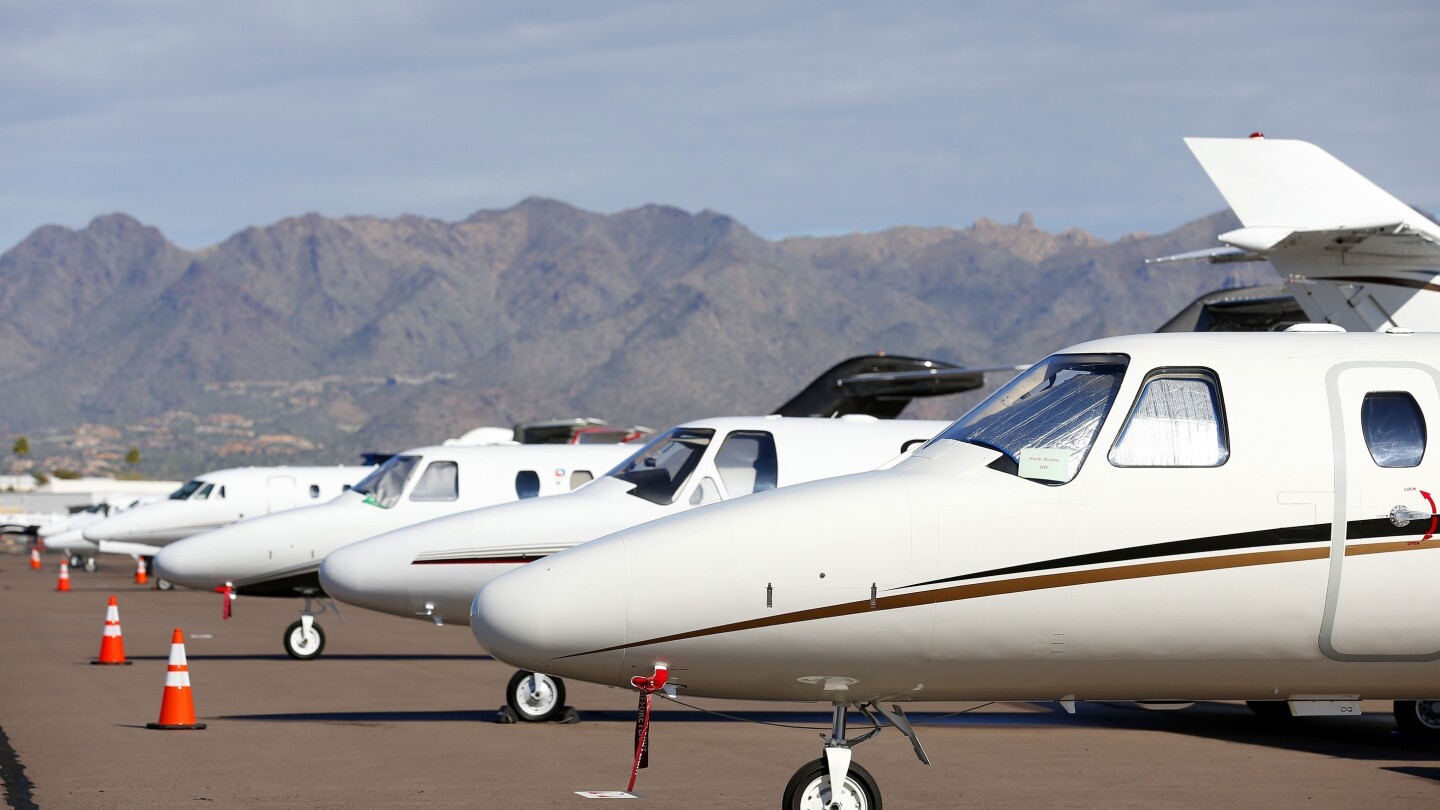 IRS ще преследва използването на частни самолети в бизнеса в нов кръг от одити на богати данъкоплатци