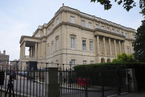 Toàn cảnh Lancaster House, nơi diễn ra các cuộc đàm phán thương mại giữa Hoa Kỳ và Trung Quốc, tại London, Thứ Hai, ngày 9 tháng 6 năm 2025. (Ảnh AP/Kin Cheung)