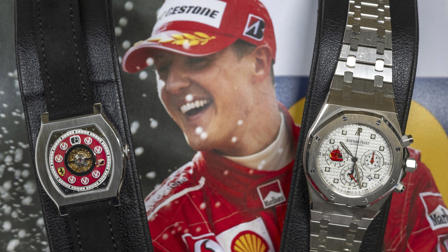 8 часовника, собственост на големия F1 Михаел Шумахер, донесоха повече от 4 милиона долара на търг в Женева