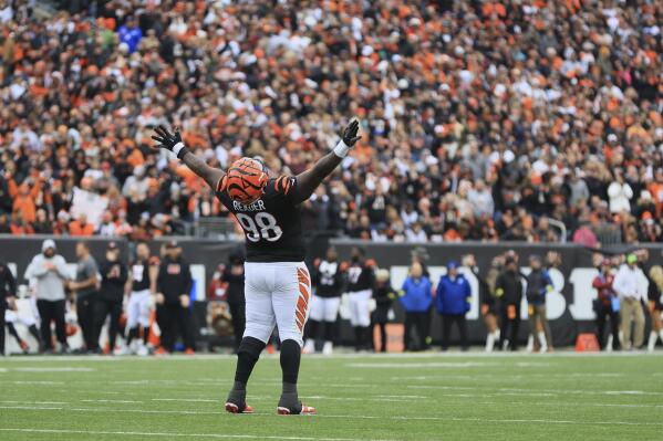 Defense getting notice as Bengals earn fifth straight win