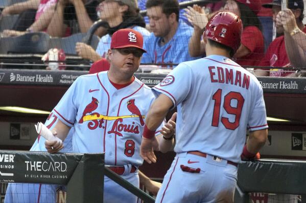 Cards' Adam Wainwright coming off IL to take on Diamondbacks