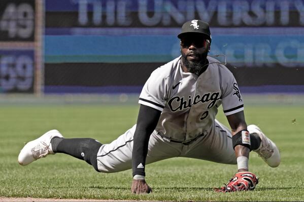 Robert homers, drives in 4 as White Sox beat Royals 7-4