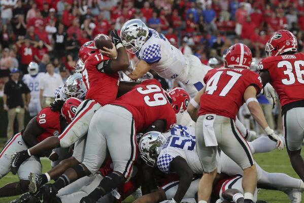 Georgia Kentucky in a NCAA college football game on Saturday, Oct. 16, 2021, in Athens. (Curtis Compton/Atlanta Journal-Constitution via AP)