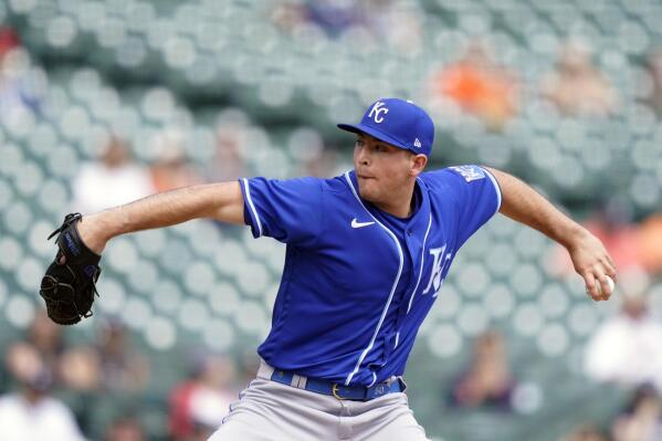 Lynch, Soler and Perez lead Royals over Tigers 6-1