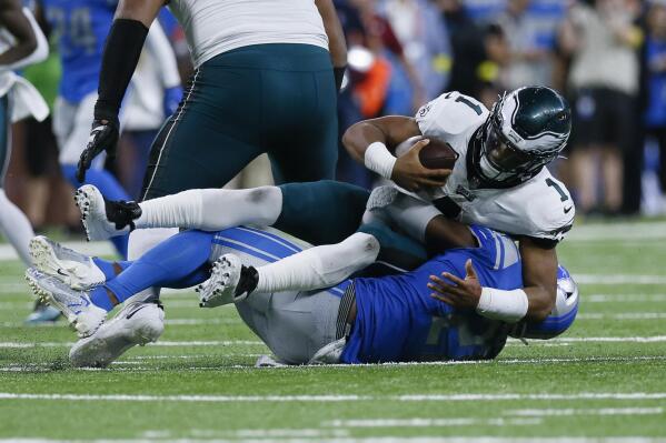 Lions' Walker ejected after swiping at Eagles, hitting Hurts