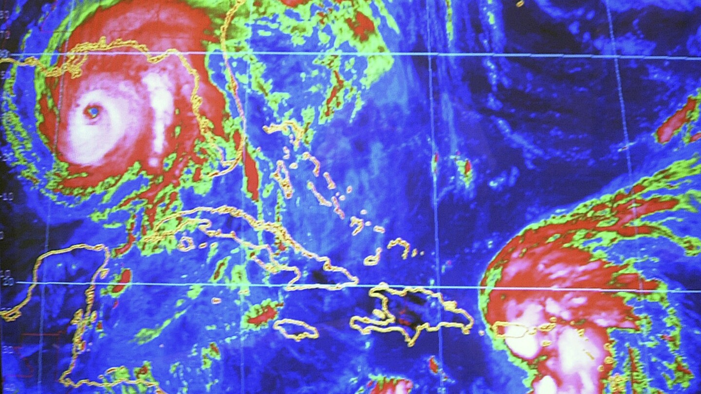 Не е въпросът дали ураганът ще удари Флорида, а кога, казват синоптиците