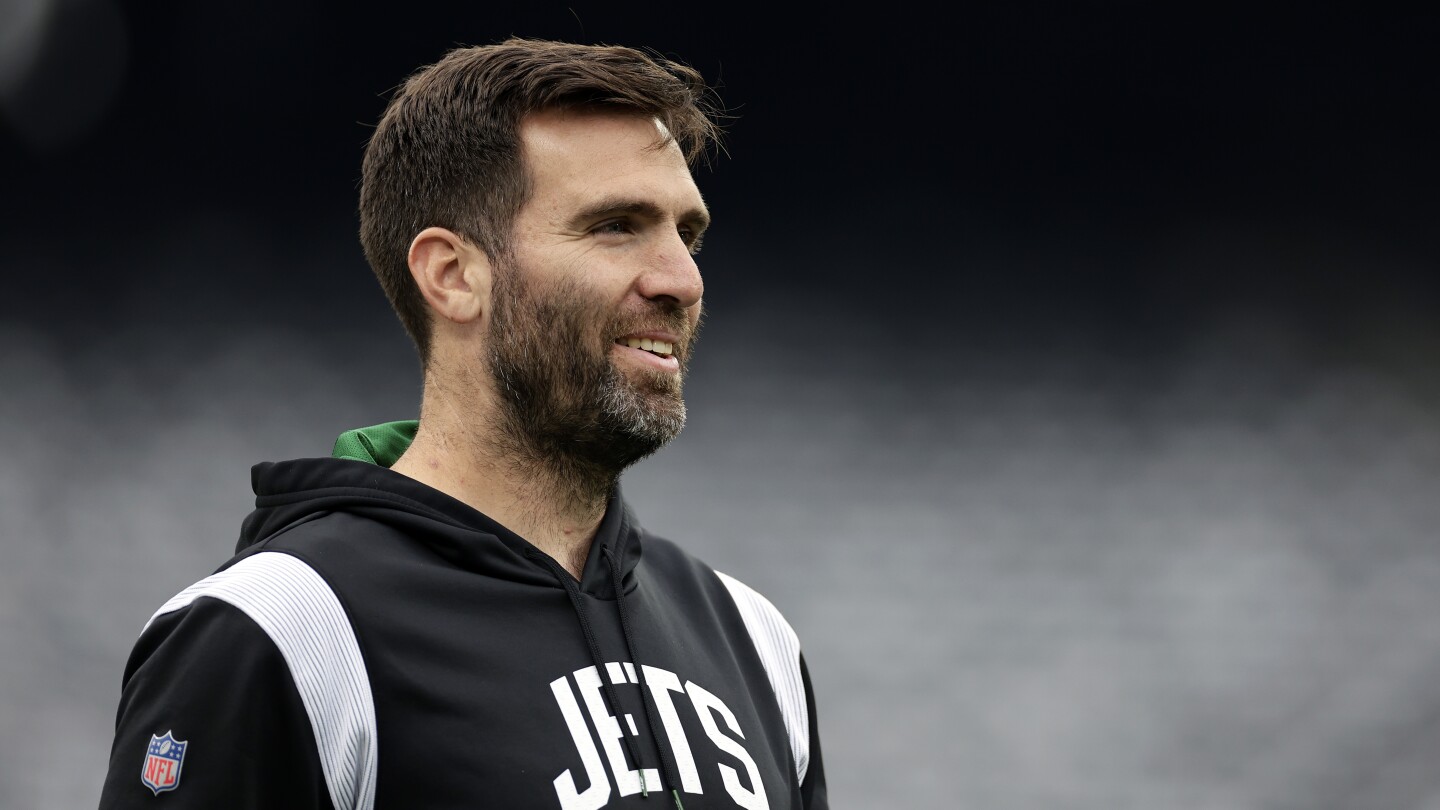Joe Flacco signs with Browns AP News