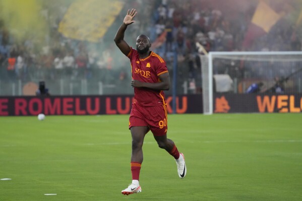 Roma's Romelu Lukaku is presented to fans prior to the start of the Serie A soccer match between Roma and AC Milan at Rome's Olympic stadium, Friday, Sept. 1, 2023. (AP Photo/Gregorio Borgia)