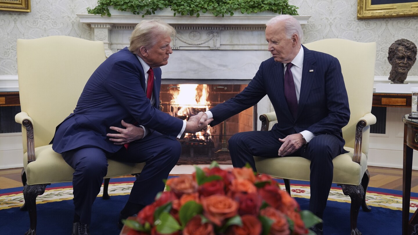 Trump returns to Washington, meets Biden at Oval Office | AP News