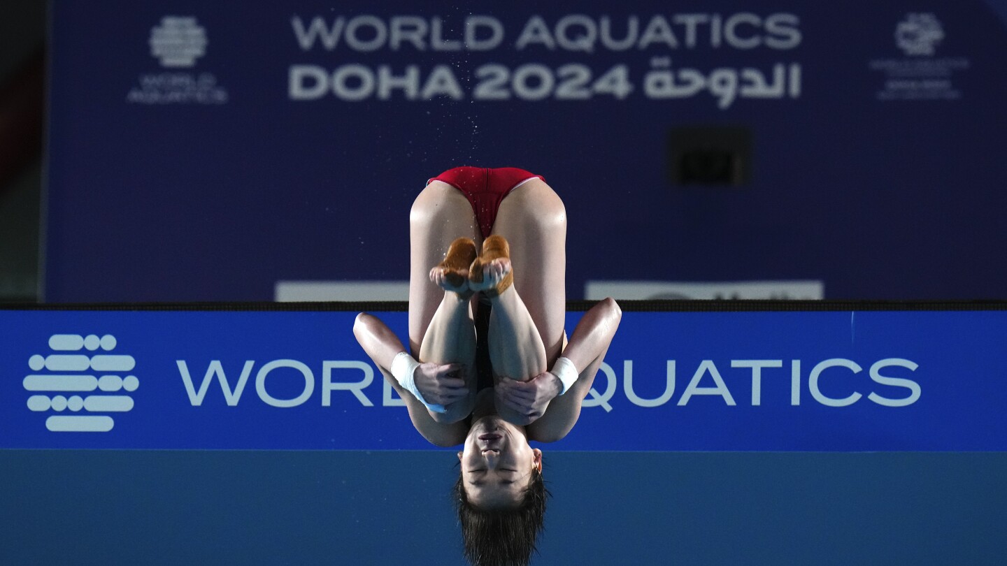 On golden day for China, Quan Hongchan wins platform diving at World Aquatics Championships-ZoomTech News