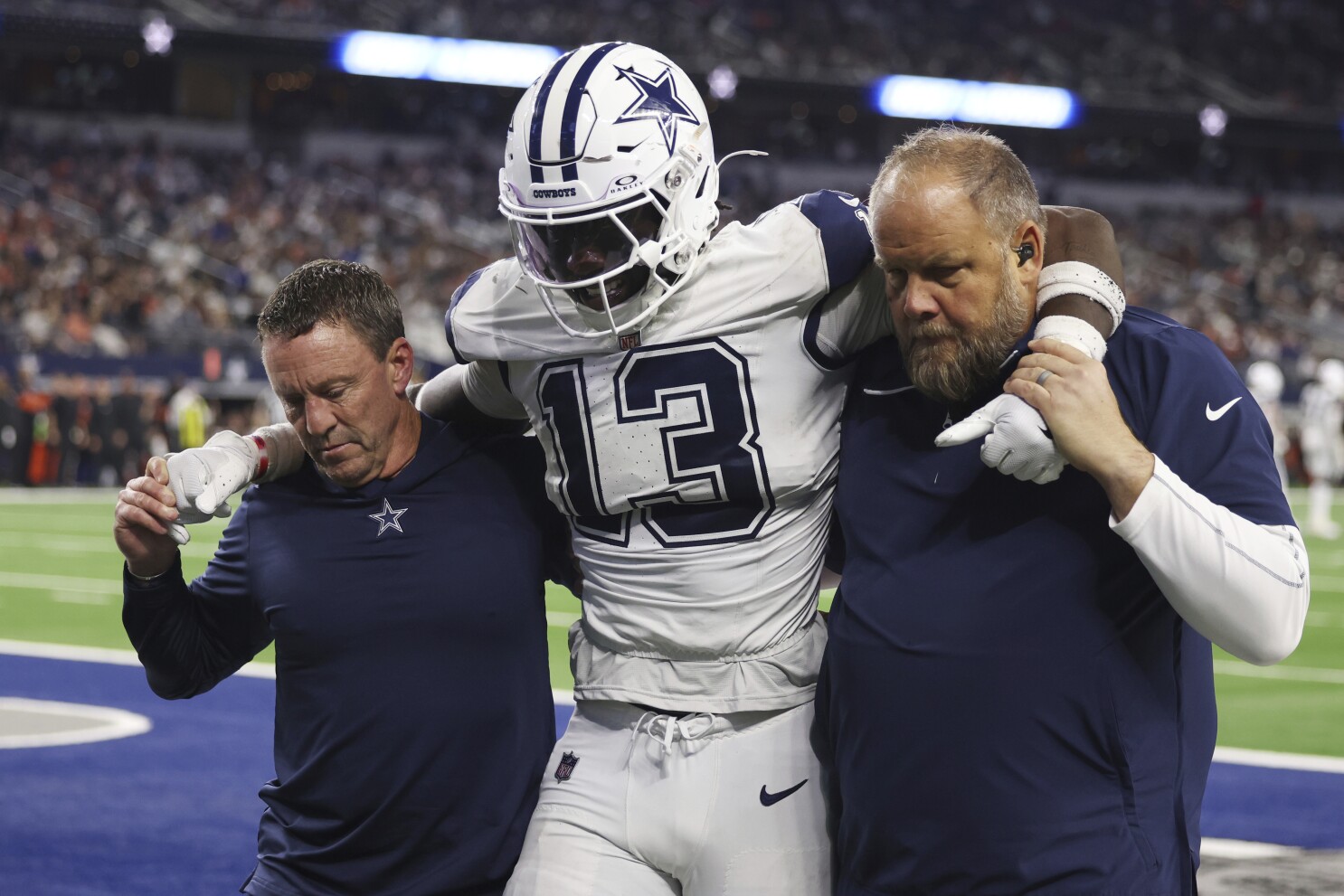 Cowboys' Overshown suffers knee injury against Bengals that coach calls  serious | AP News
