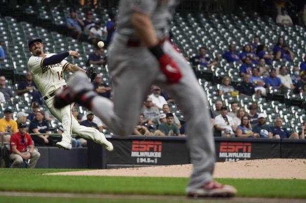 Reds All-Star OF Jesse Winker goes on IL with intercostal strain