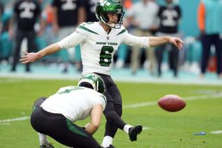 AP source: Jets re-signing K Greg Zuerlein