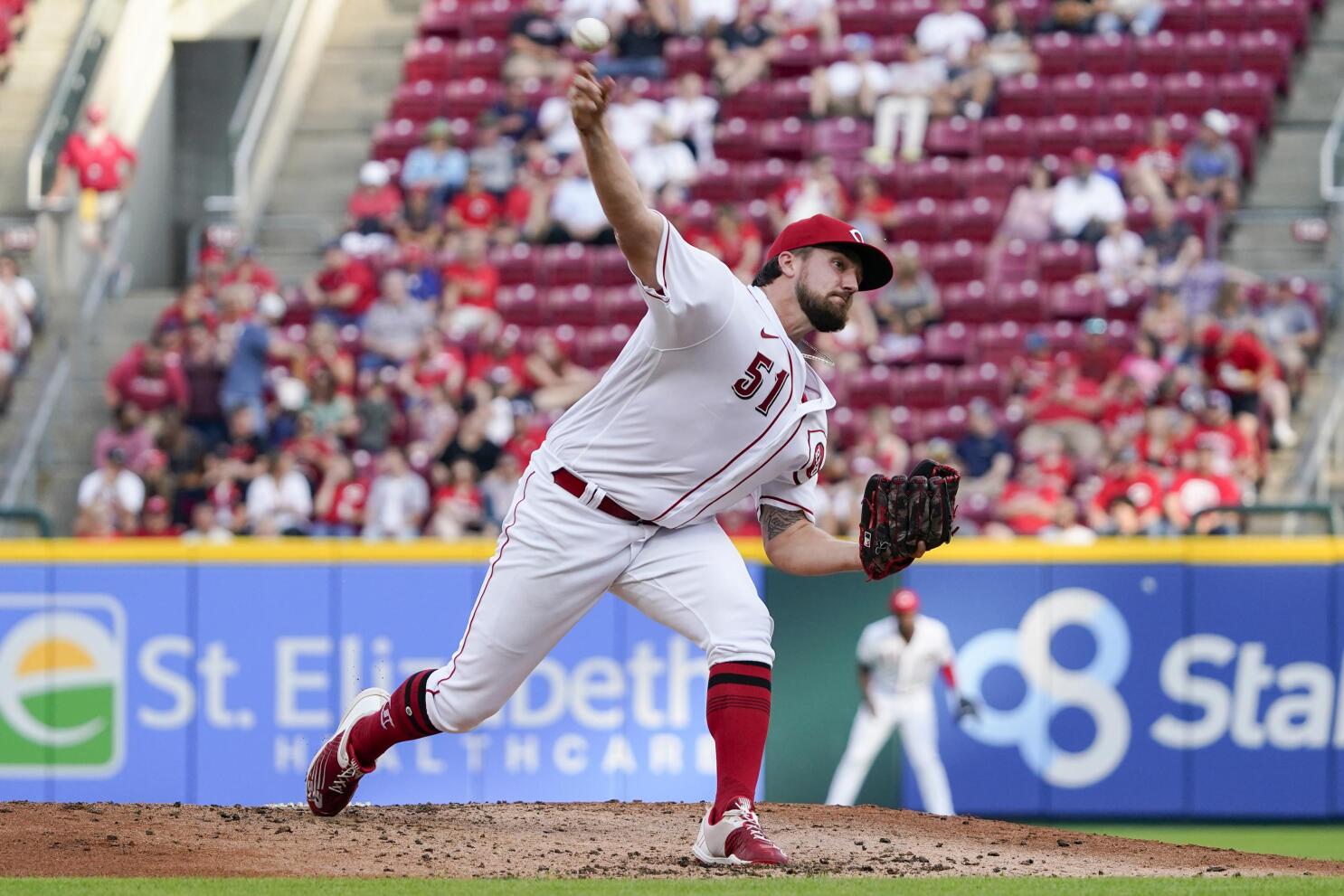 Ashcraft goes 8, Reds beat Giants 4-2 to halt 7-game skid