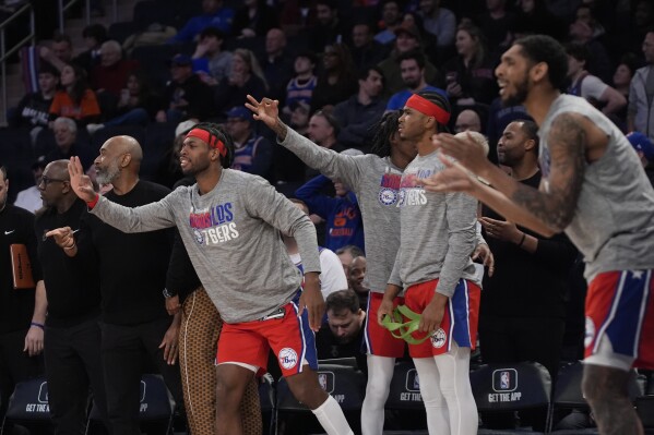 Knicks rout Hornets, earn wild-card spot in East to advance in the In-Season  Tournament