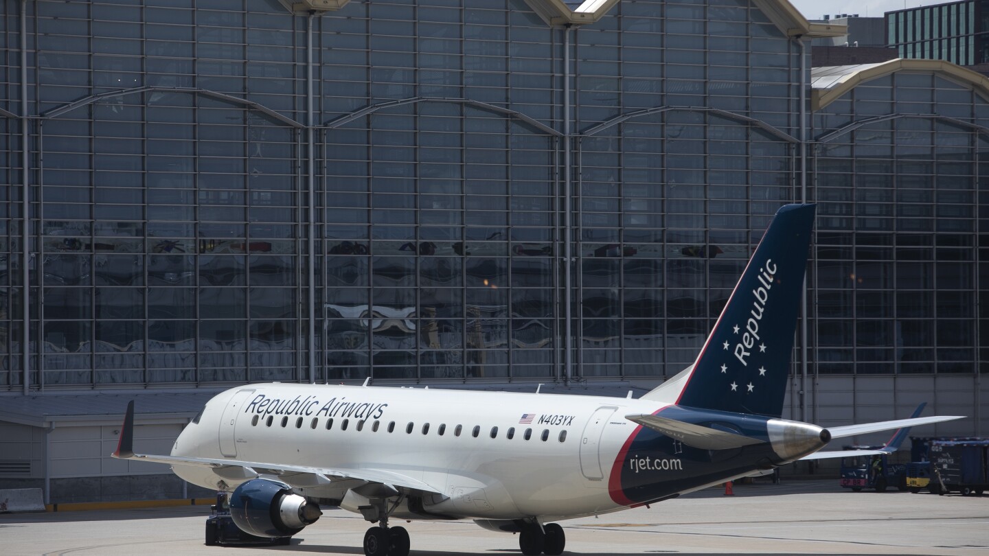 Regional airlines Republic Airways, Mesa Air Group are combining in an ...