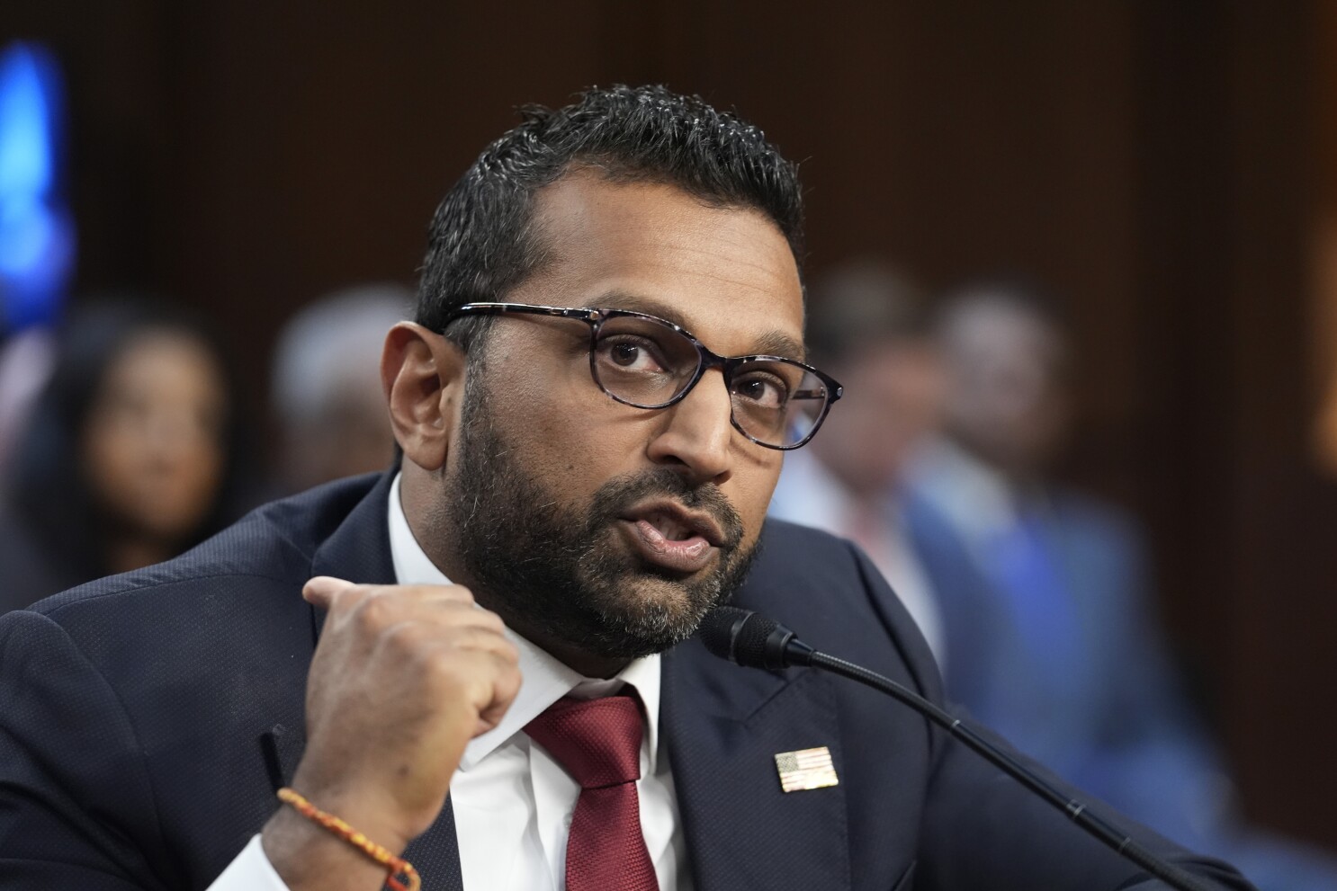 Senado confirma a Kash Patel como director del FBI a pesar de dudas  demócratas | AP News
