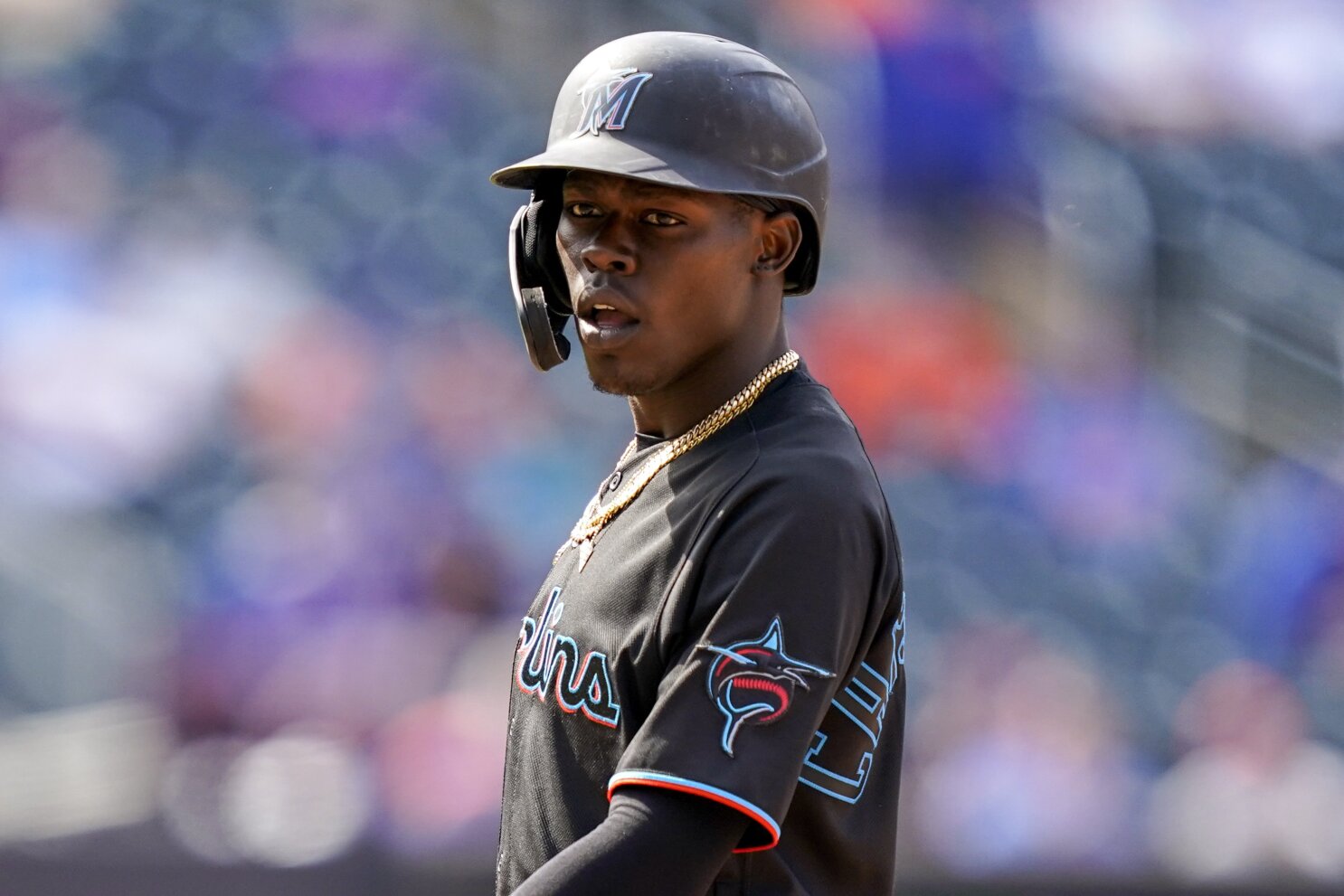 Anderson homers, Marlins hold off A's 5-3