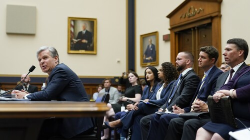 El director del FBI, Christopher Wray, declara ante la Comisión Judicial de la cámara baja en el Capitolio, miércoles 12 de julio de 2023. (AP Foto/Patrick Semansky)