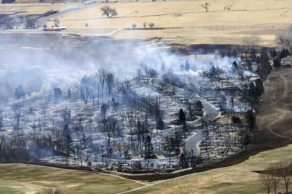 Blaze rages at coal mine as smokey disaster causes major health risk to an  entire town