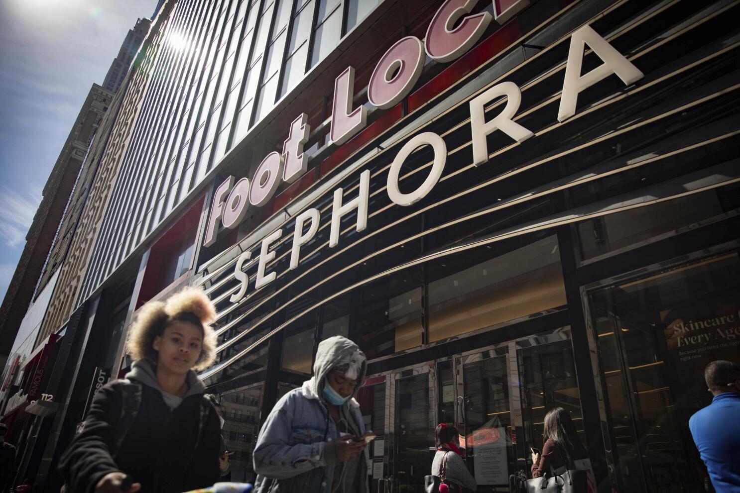 Sephora, Neiman Marcus Turn to In-Store Technology to Enhance the Retail  Experience
