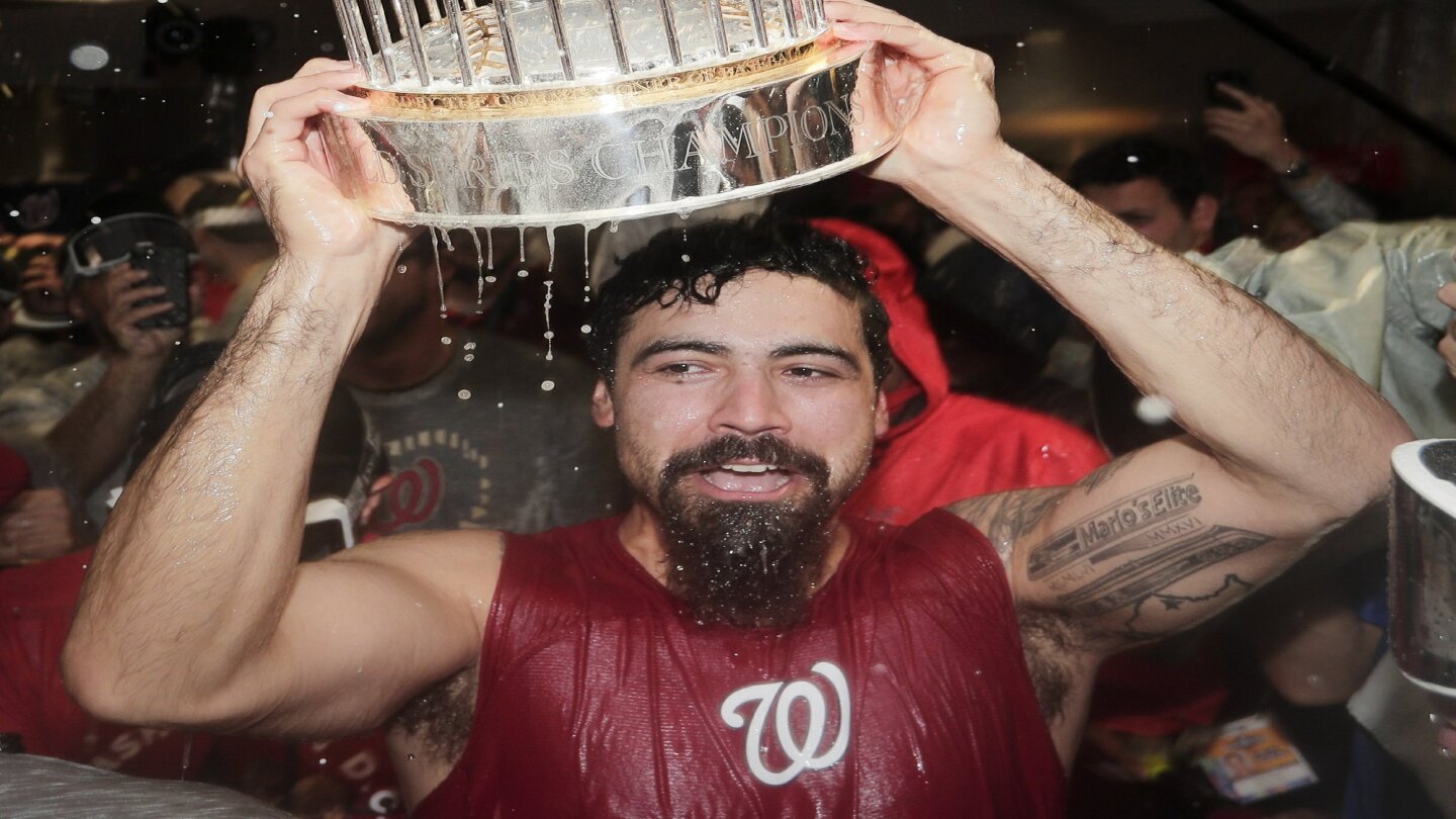 Cole, Rendon among 131 free agents on market