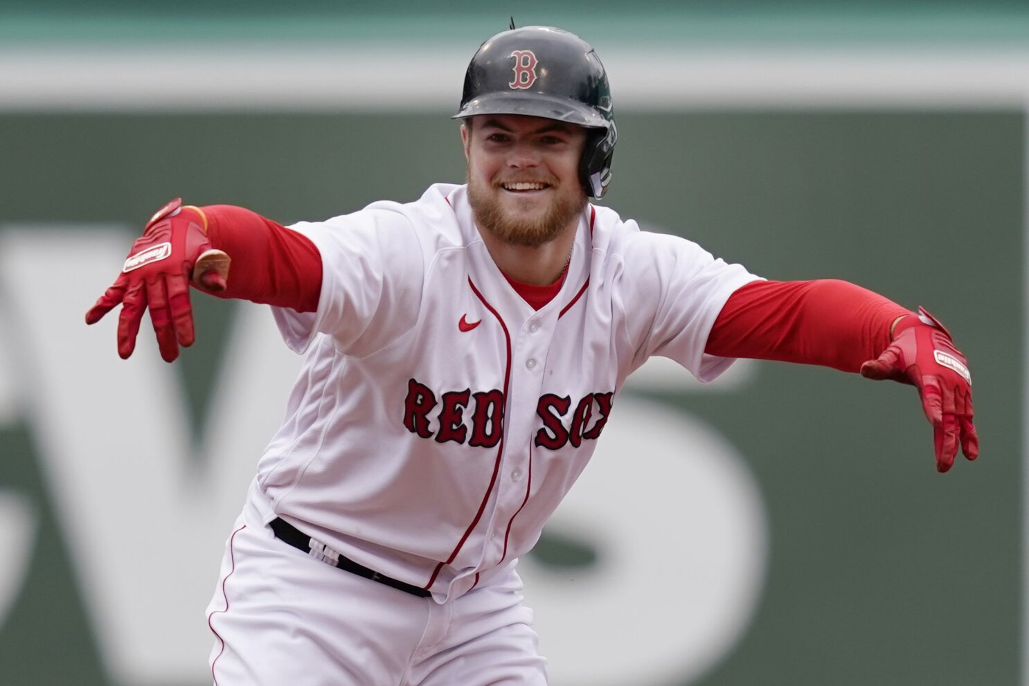 Red Sox get break in top of 13th, then Christian Vazquez HR in